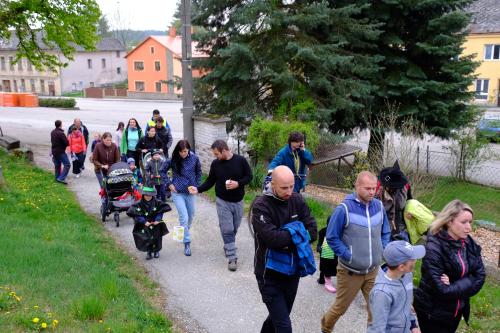 Lampiónový průvod a pálení čarodějnic 30.4.2019