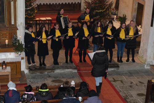 Zpívání vánočních koled v kostele sv. Petra a Pavla
