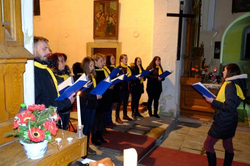 Zpívání vánočních koled v kostele sv. Petra a Pavla 23.12.2018