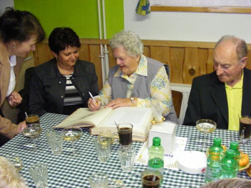Setkání  důchodců jubilantů 19.11.2011
