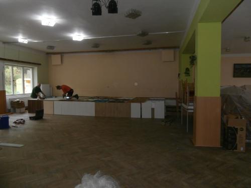 Oprava pódia, podlahy a obložení  sálu KD 